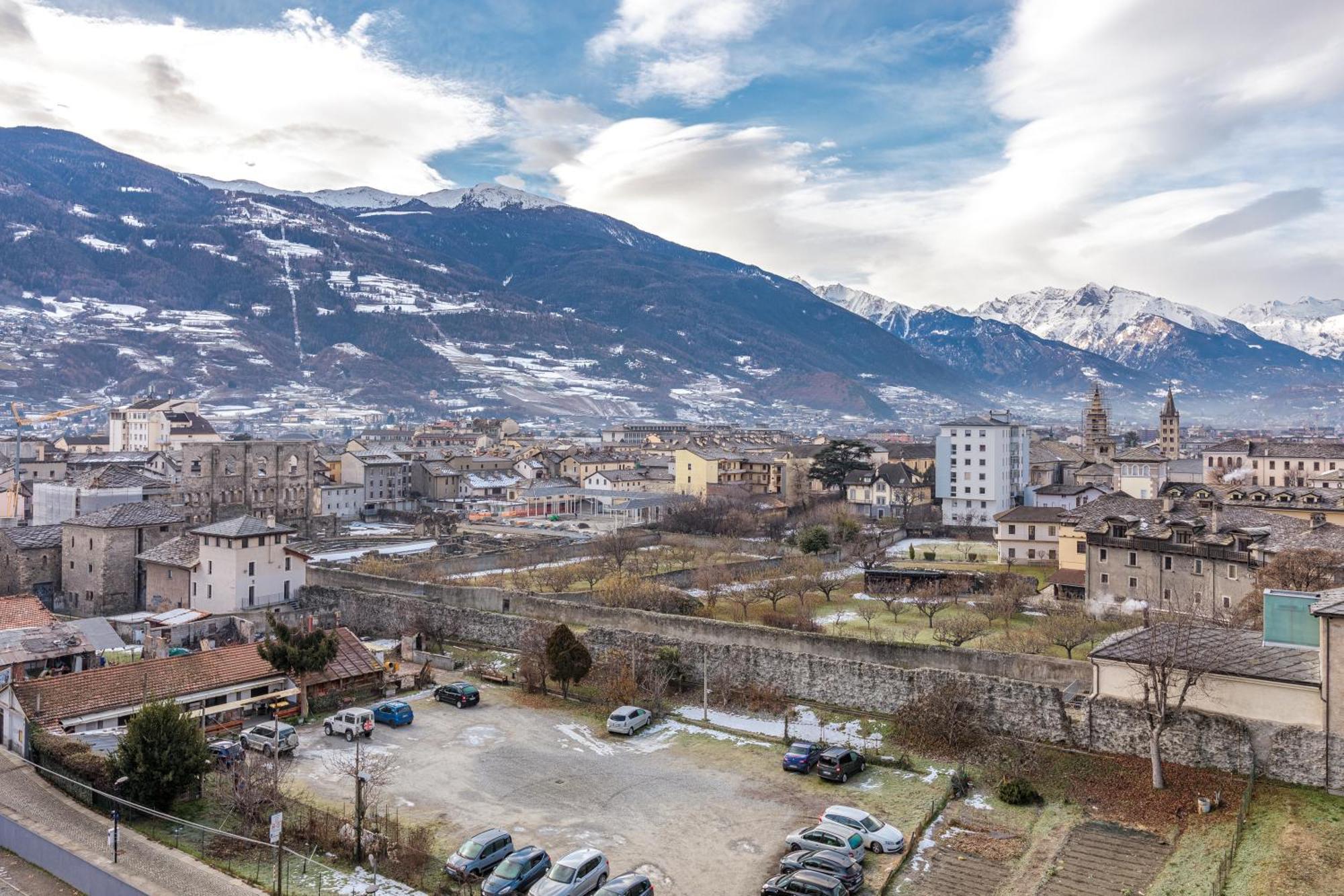 Attico Esclusivo Teatro Romano Aosta Exteriör bild