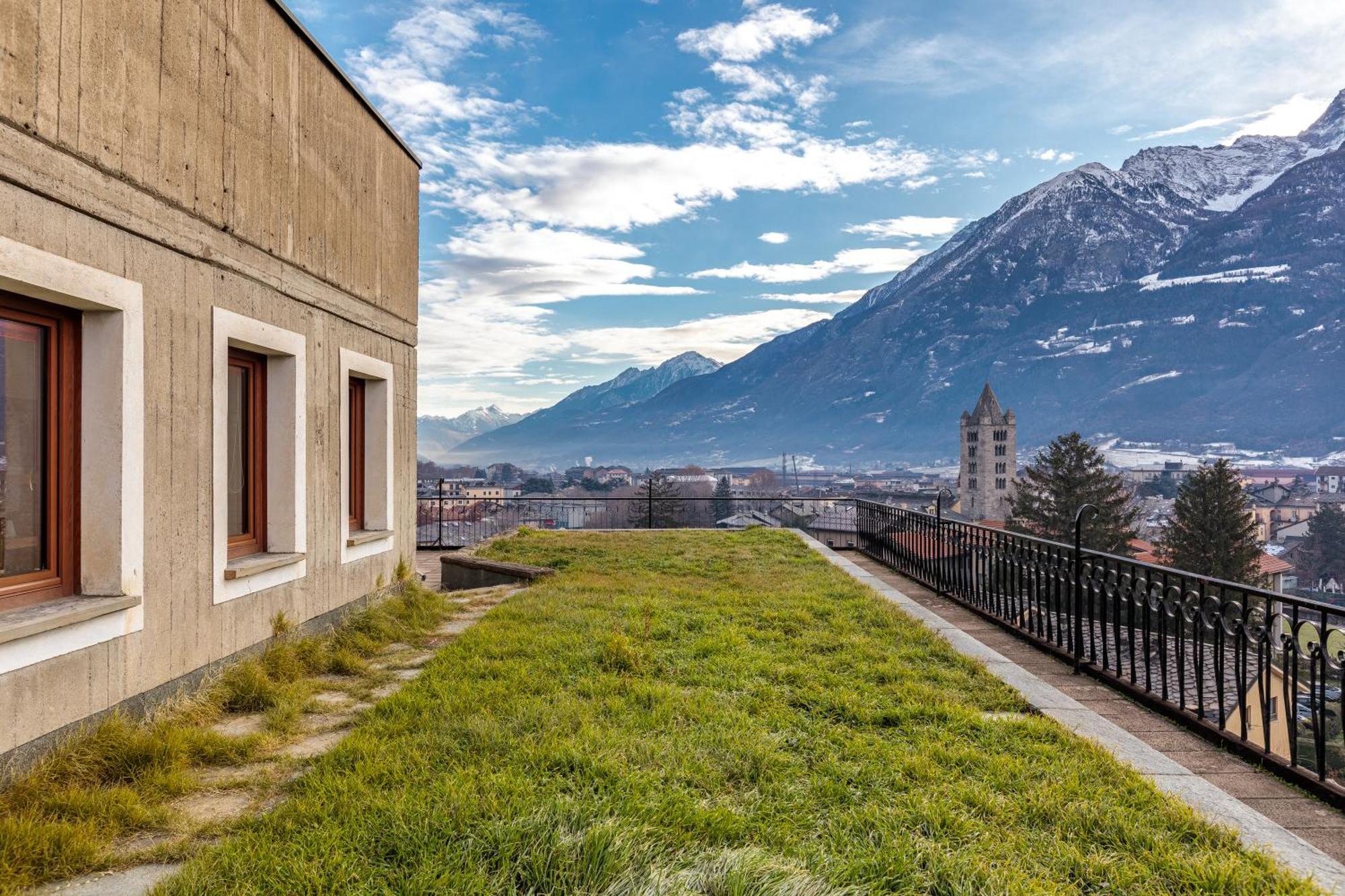 Attico Esclusivo Teatro Romano Aosta Exteriör bild
